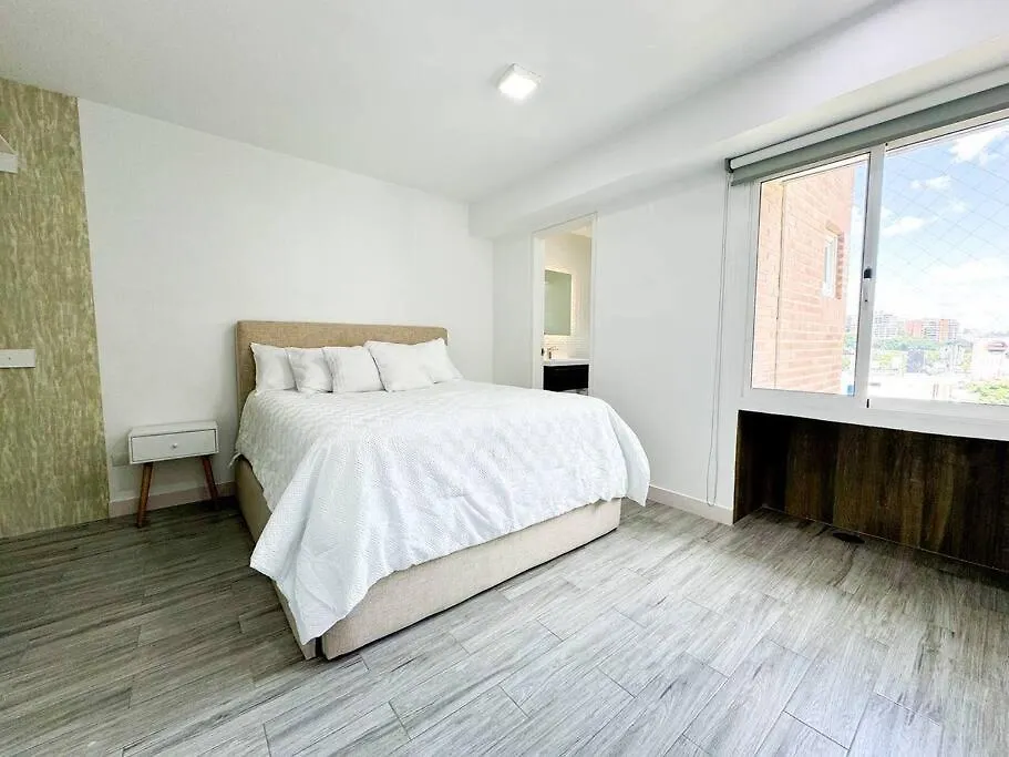 Urban Paradise Apt At El Rosal Каракас