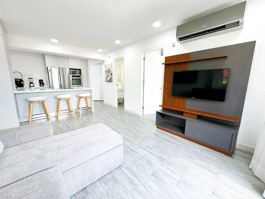 Urban Paradise Apt At El Rosal Caracas 0*,